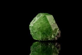 Demantoid photo